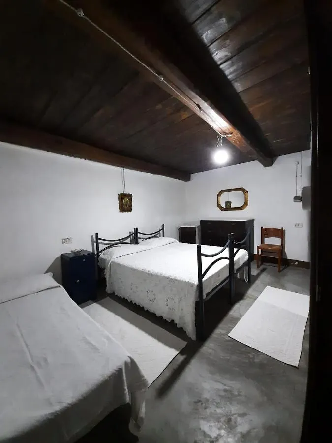 Villa Domo Sedda à Galtellì 0*,